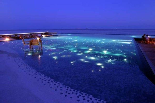 in this random rambling thread we post random pictures infinity pool designs 600x399 Infinity Pool Designs